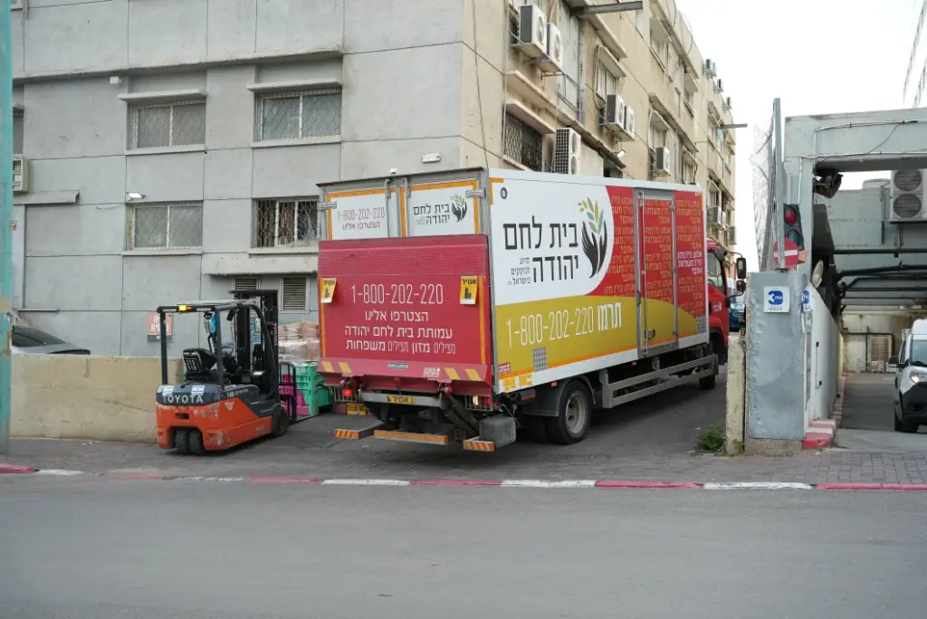 משאיות וצי השינוע